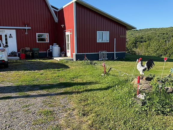 2nd image of 2476 Quarterline Rd #1