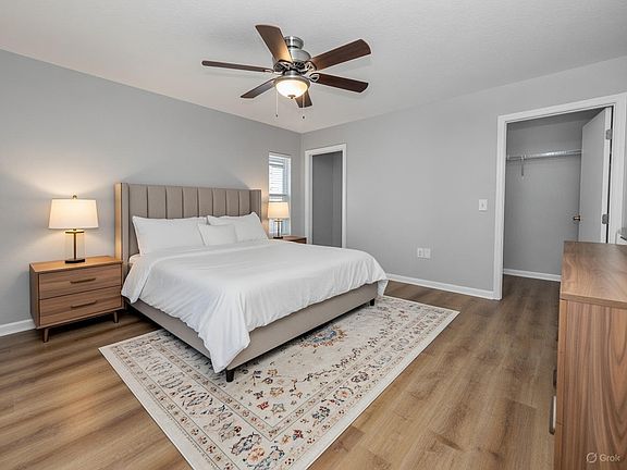 3rd image of 2912 E Columbus Dr Unit 3