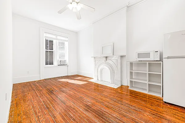 Rented by REAL New York | media 11