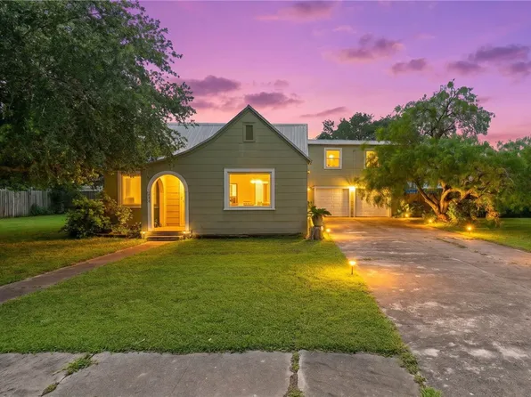 805 Cook, Odem, TX 78370