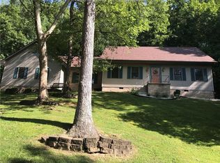 313 Seven Oaks Dr, Scott Depot, WV 25560