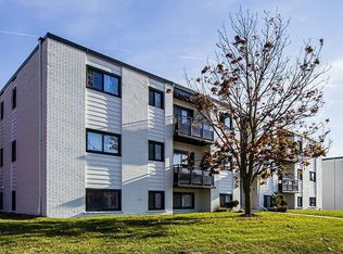 159 University Ave E #10, Waterloo, ON N2J2W4