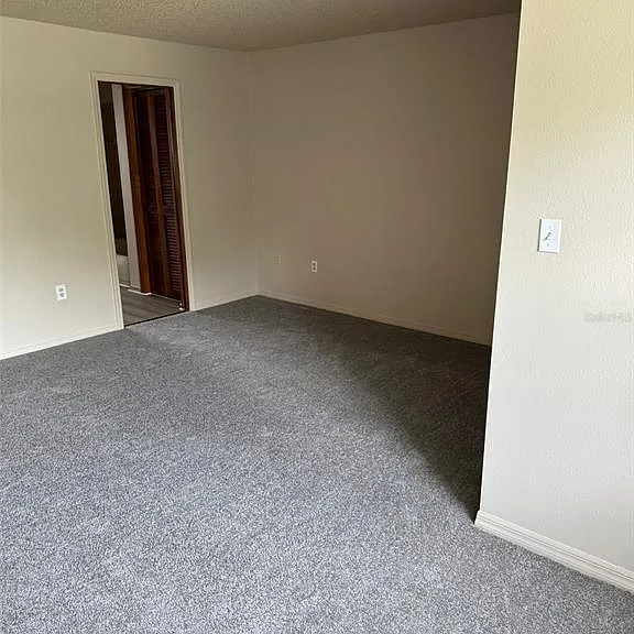 8563 Pilgrim Ct — Photo 18