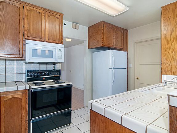 5th image of 6562 Zena Dr