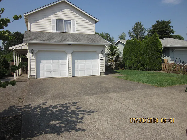 209 Mission Dr — Photo 2