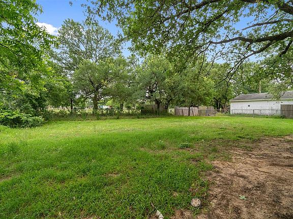 5th image of 11718 Manon Dr