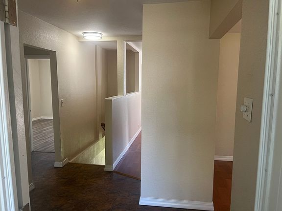 3rd image of 2423 Tehama St