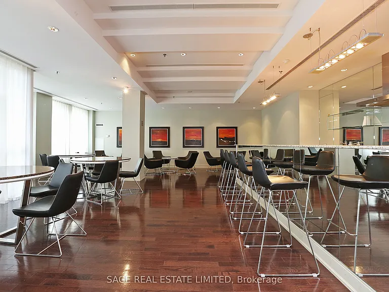 88 Broadway Ave #202 — Photo 26