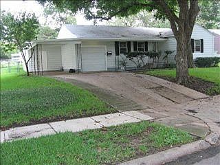 2nd image of 706 NE 22nd St