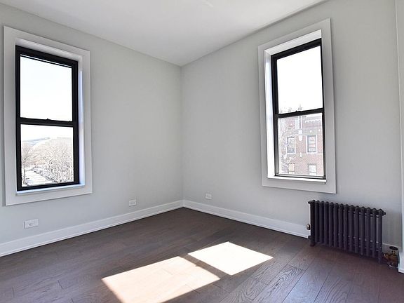 3rd image of 1059 Union St APT 4B