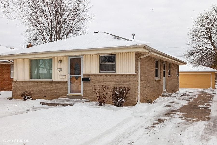 2nd image of 4730 N 90th St