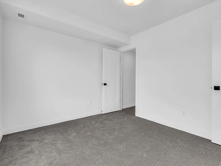 5941 N Cardiff Pass Dr — Photo 11