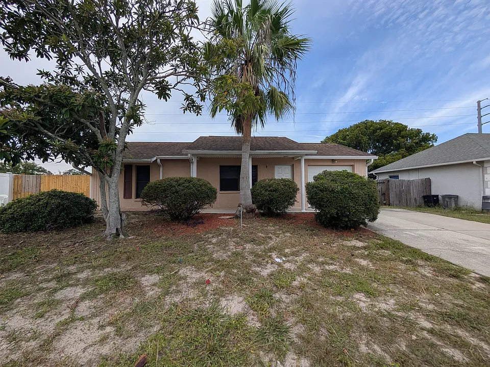 9103 Whitman Ln