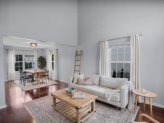 3rd image of 5818 Aristides Way #10-581