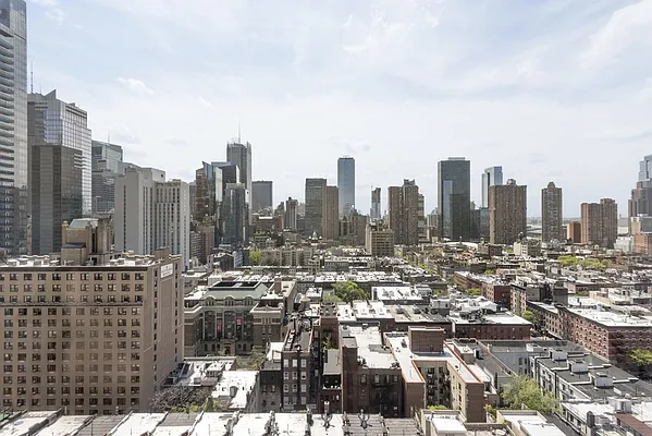 Sold by Nest Seekers International | media 25