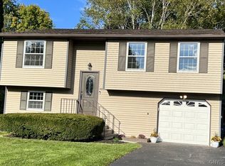 4013 Marlton Cir, Liverpool, NY 13090