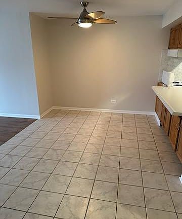 3rd image of 10424 Mayfield Ave APT 8