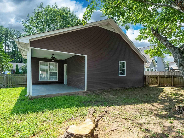 132 King James Ct — Photo 22