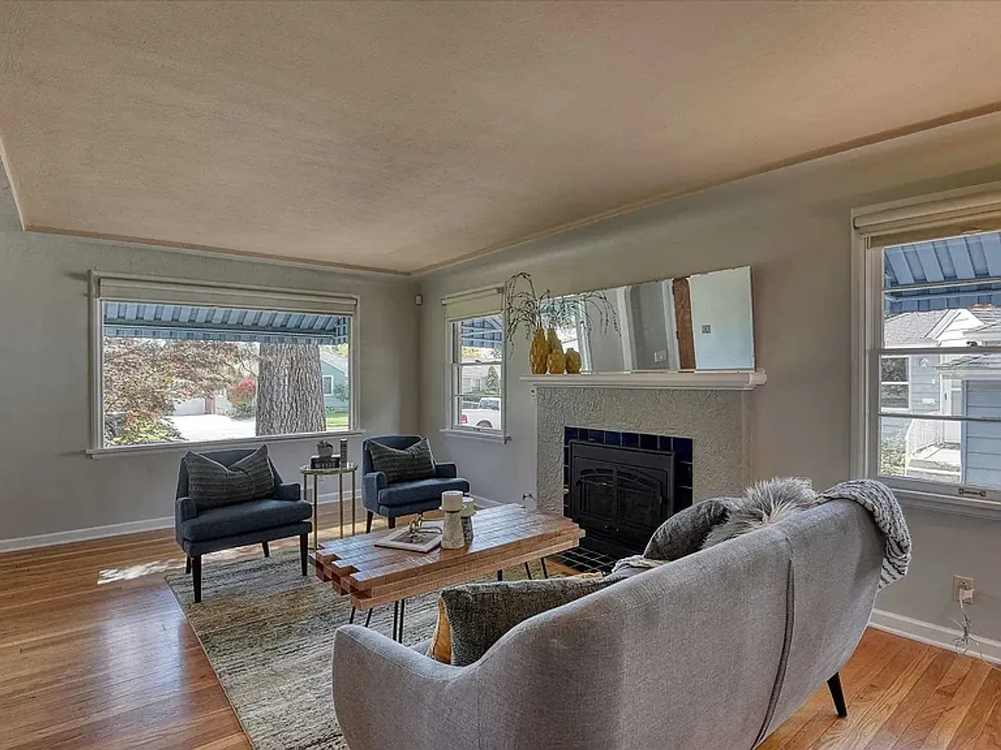 Partially Furnished!! Charming Home In A Convenient Northwest Location! — Photo 4