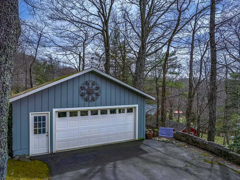 188 Laurel Hill Dr — Photo 50