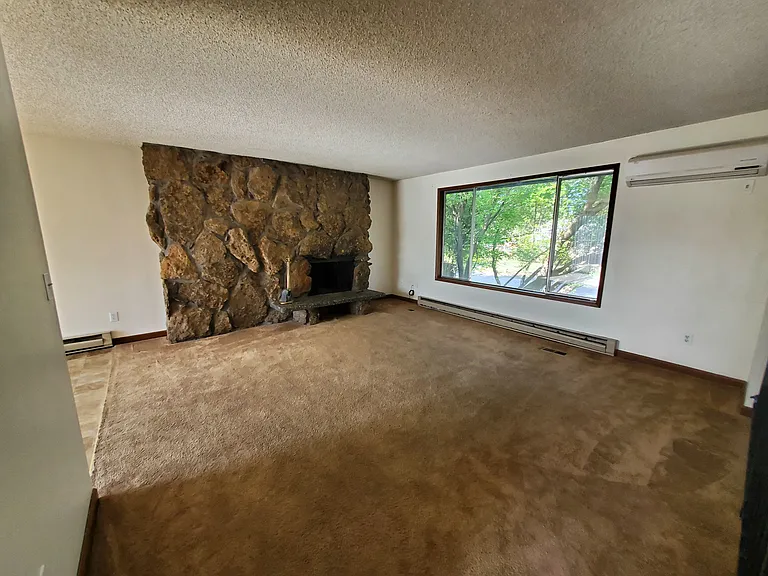823 N Sargent Rd — Photo 14