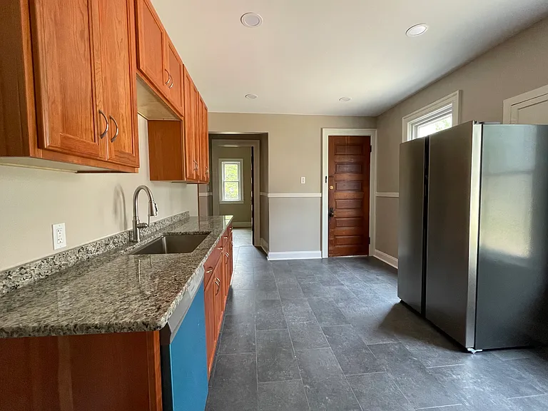 294 Baynes St #1 — Photo 3