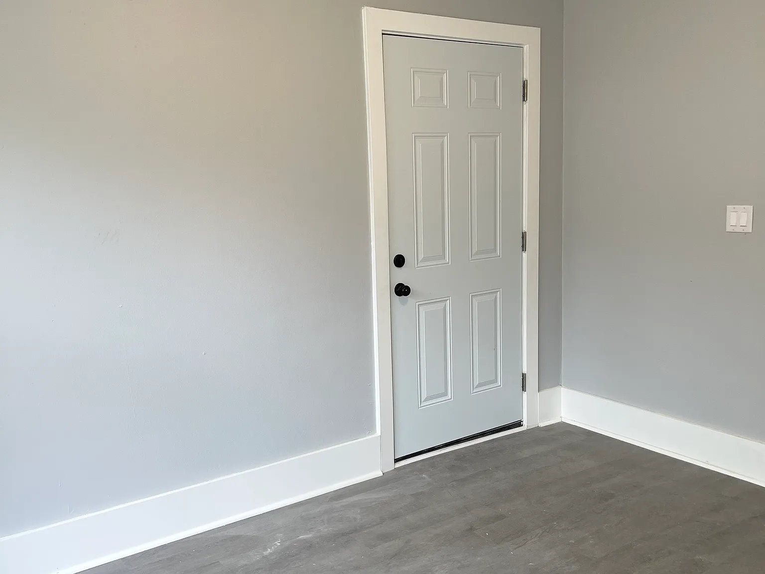 2 bed, 700 sqft, $1,225 — Photo 1