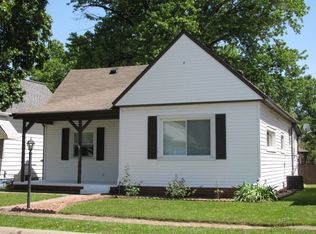 1126 W 3rd St, Mount Vernon, IN 47620