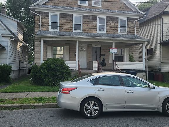 3rd image of 14 Newitt Pl #14