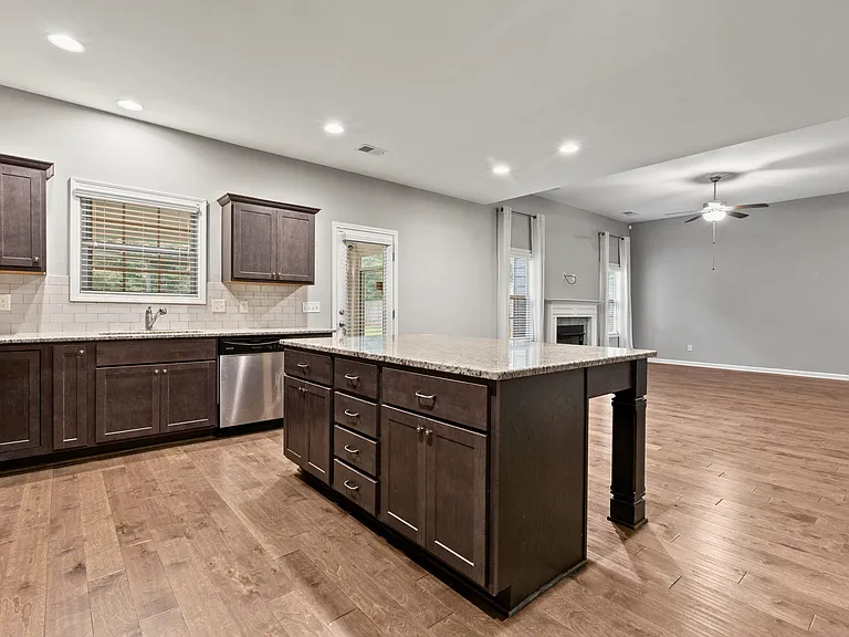 830 W Richland Cir — Photo 9