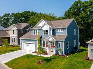 309 Paradise Ct, Hartland, WI 53029