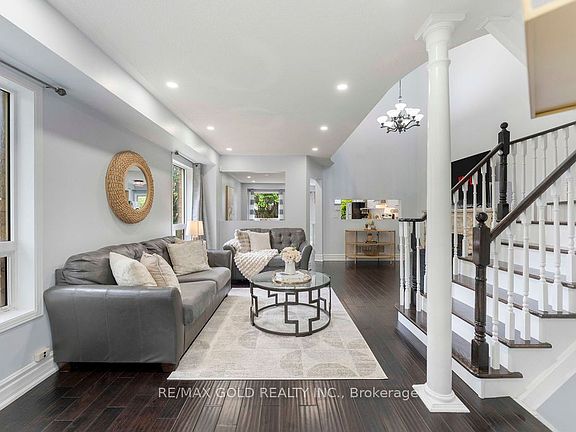 5th image of 1201 Mowat Ln
