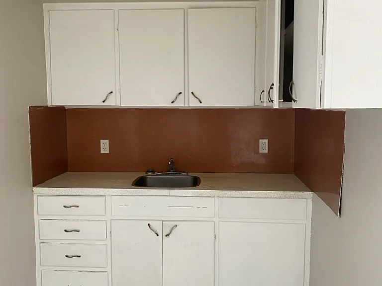 110 Breton Rd #14 — Photo 1