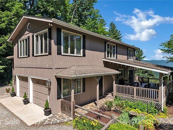 3rd image of 36 Bearfoot Ln