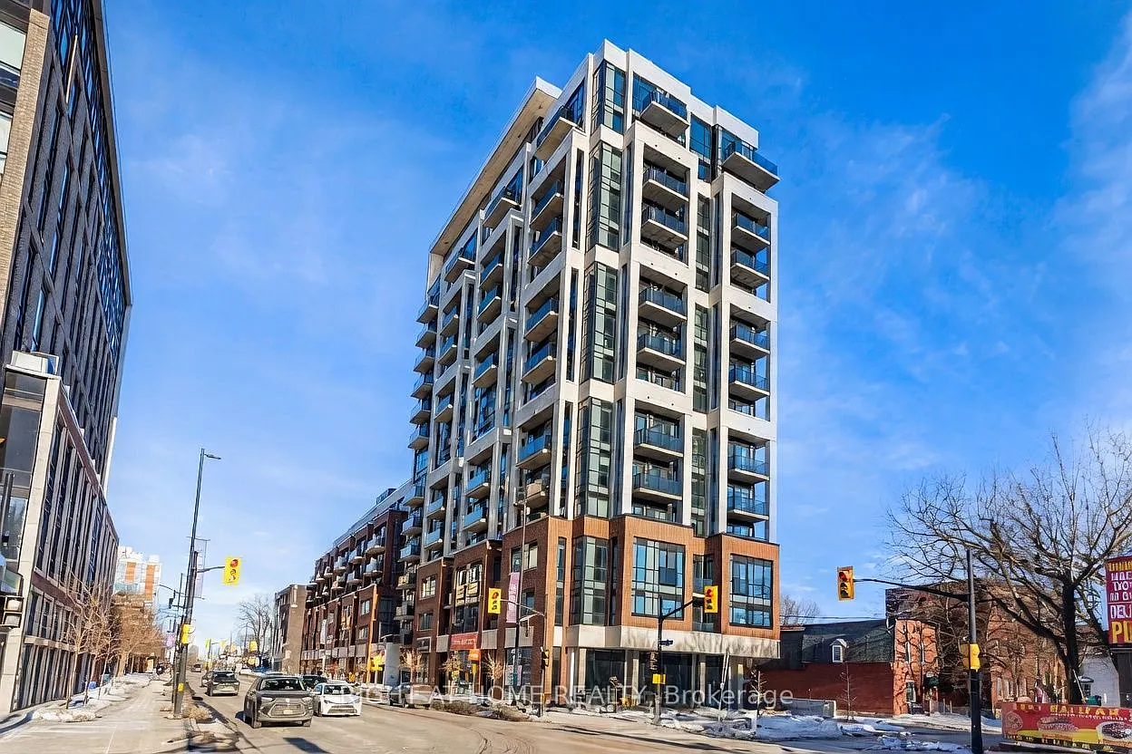 2 bed, $2,595 — Photo 1