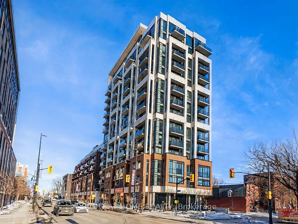 560 Rideau St #205