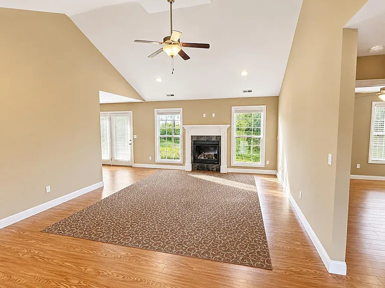 4500 Weybridge Dr — Photo 3