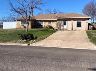 201 Amistad Rd, San Angelo, TX 76901