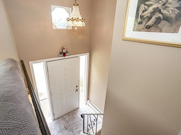 3rd image of 25 Kenmar Rd