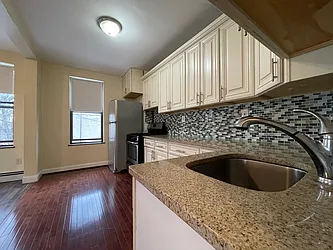 Rented by Hillel Realty Group