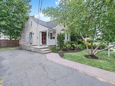 49 Sargent Rd, Swampscott, MA, 01907