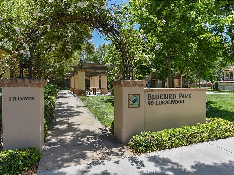 166 Coralwood — Photo 23