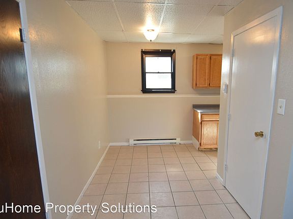 5th image of 515 1st Ave S APT 3
