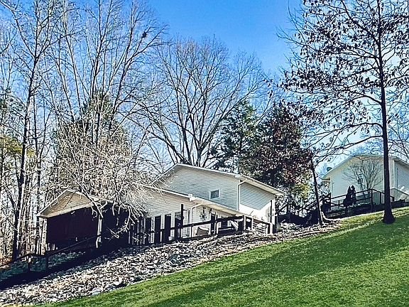 5th image of 42 Ellenwood Dr