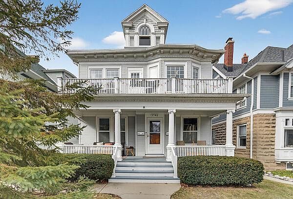 1st image of 2745 N Farwell AVENUE #2747