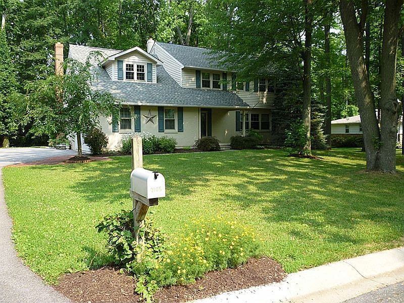 1st image of 2105 Dunhill Dr