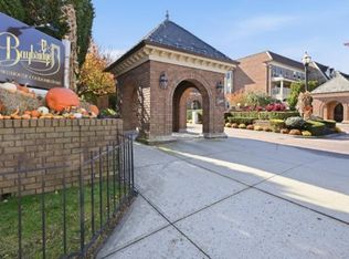 14-14 BONNIE, Bayside, NY 11360
