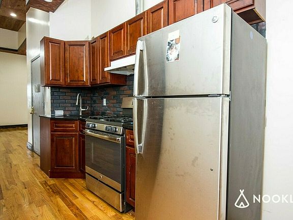 3rd image of 834 Hart St #3B