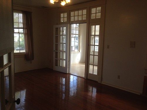 5th image of 2000 Marengo St APT 3