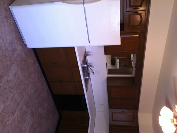 3rd image of 500 E Elmwood Ave APT 3